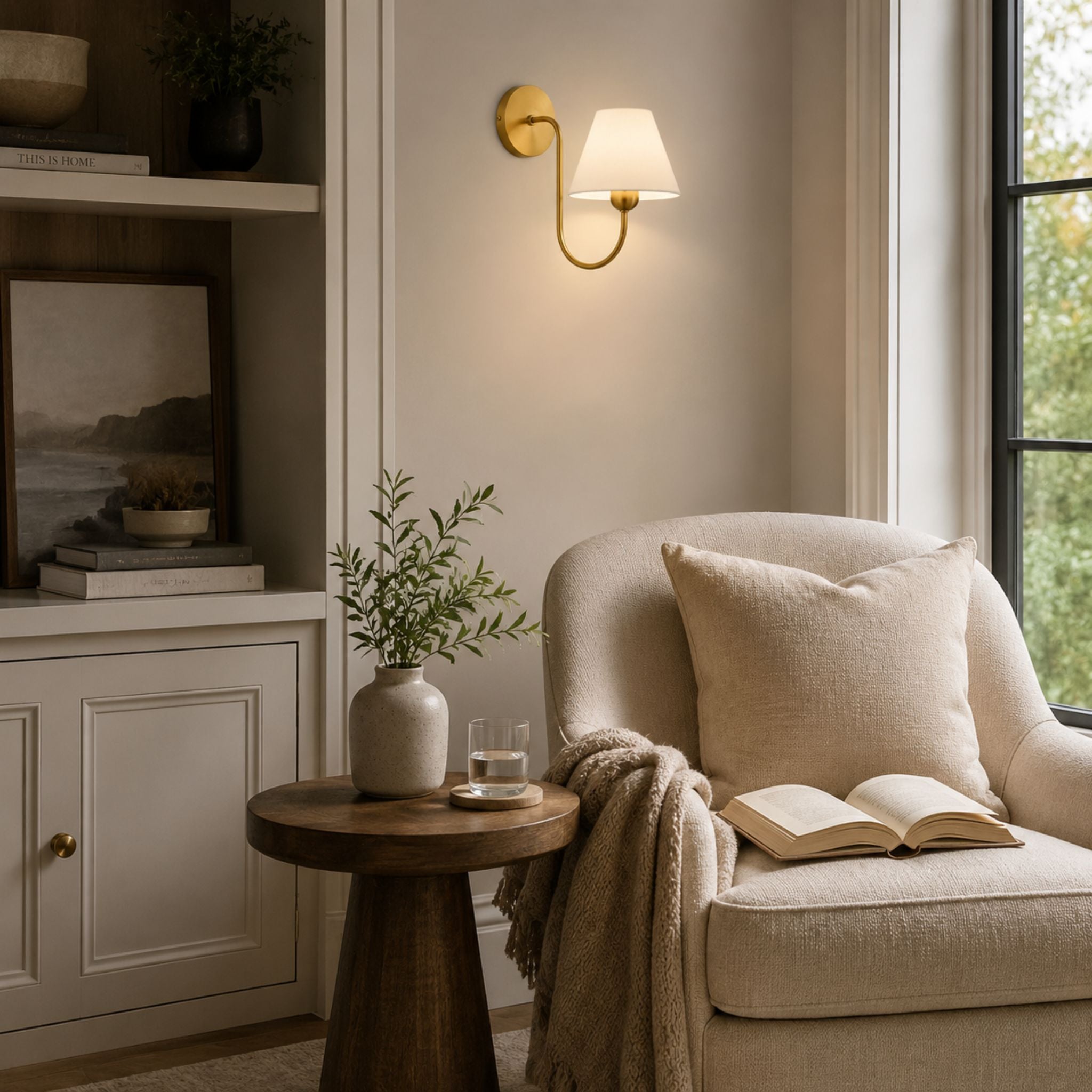 The Graceful Curve Sconce