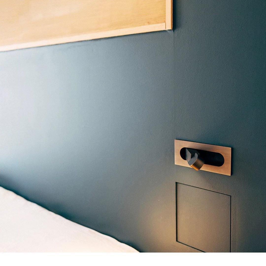 The Quiet Bedside Reading Light