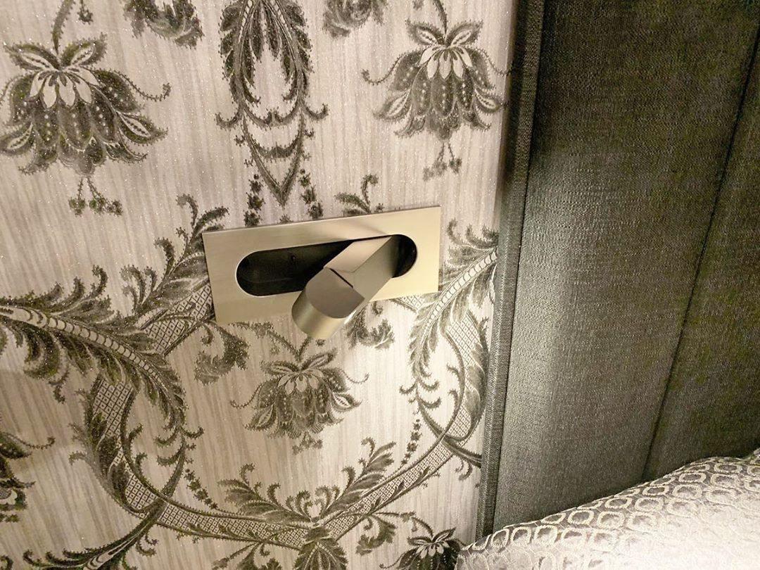 The Quiet Bedside Reading Light