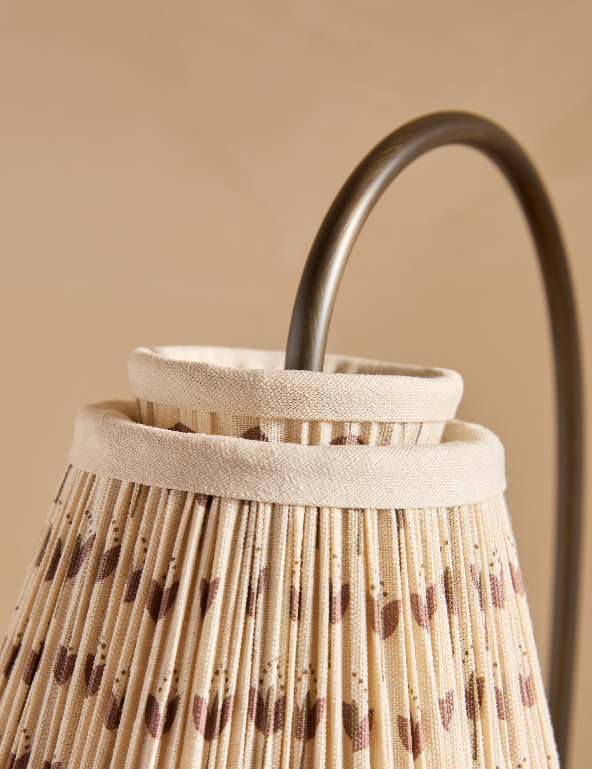 The Quiet Glow Table Lamp