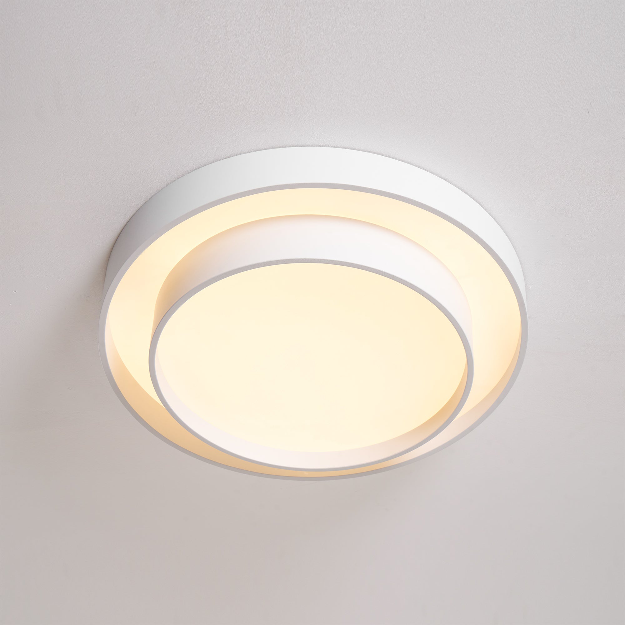 The Quiet Glow Ceiling Lamp