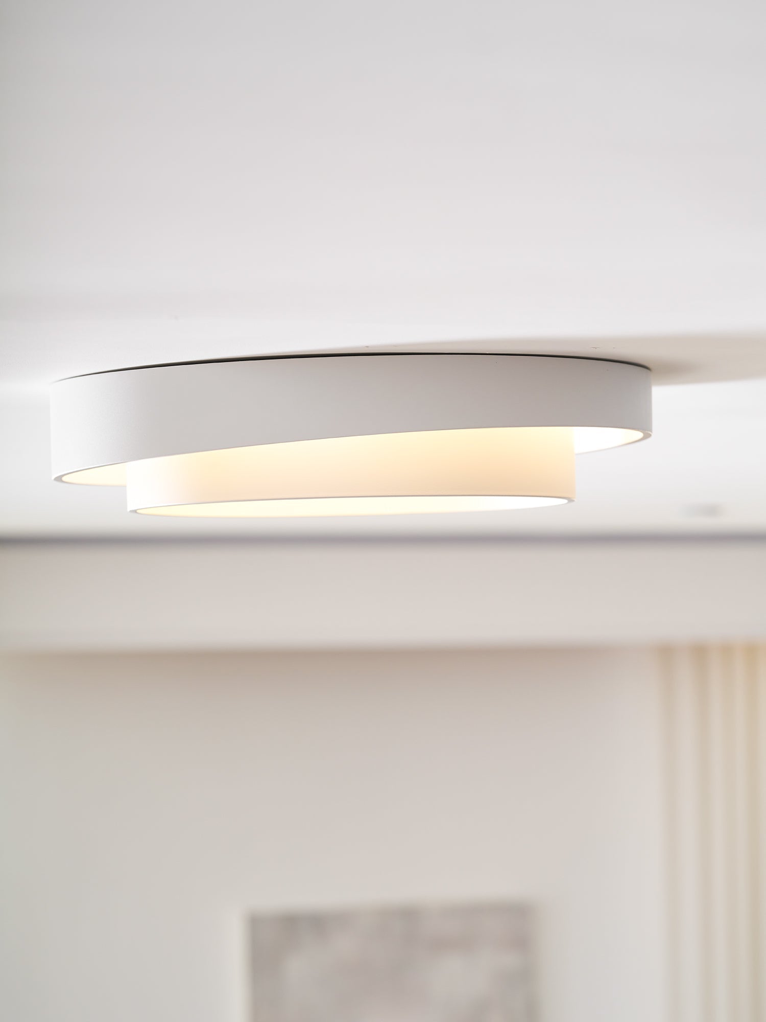 The Quiet Glow Ceiling Lamp