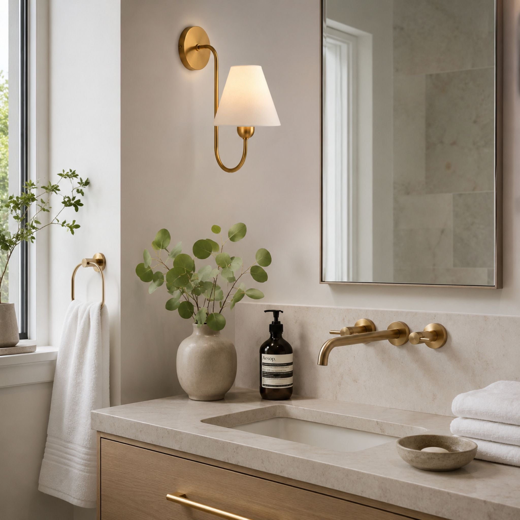 The Graceful Curve Sconce