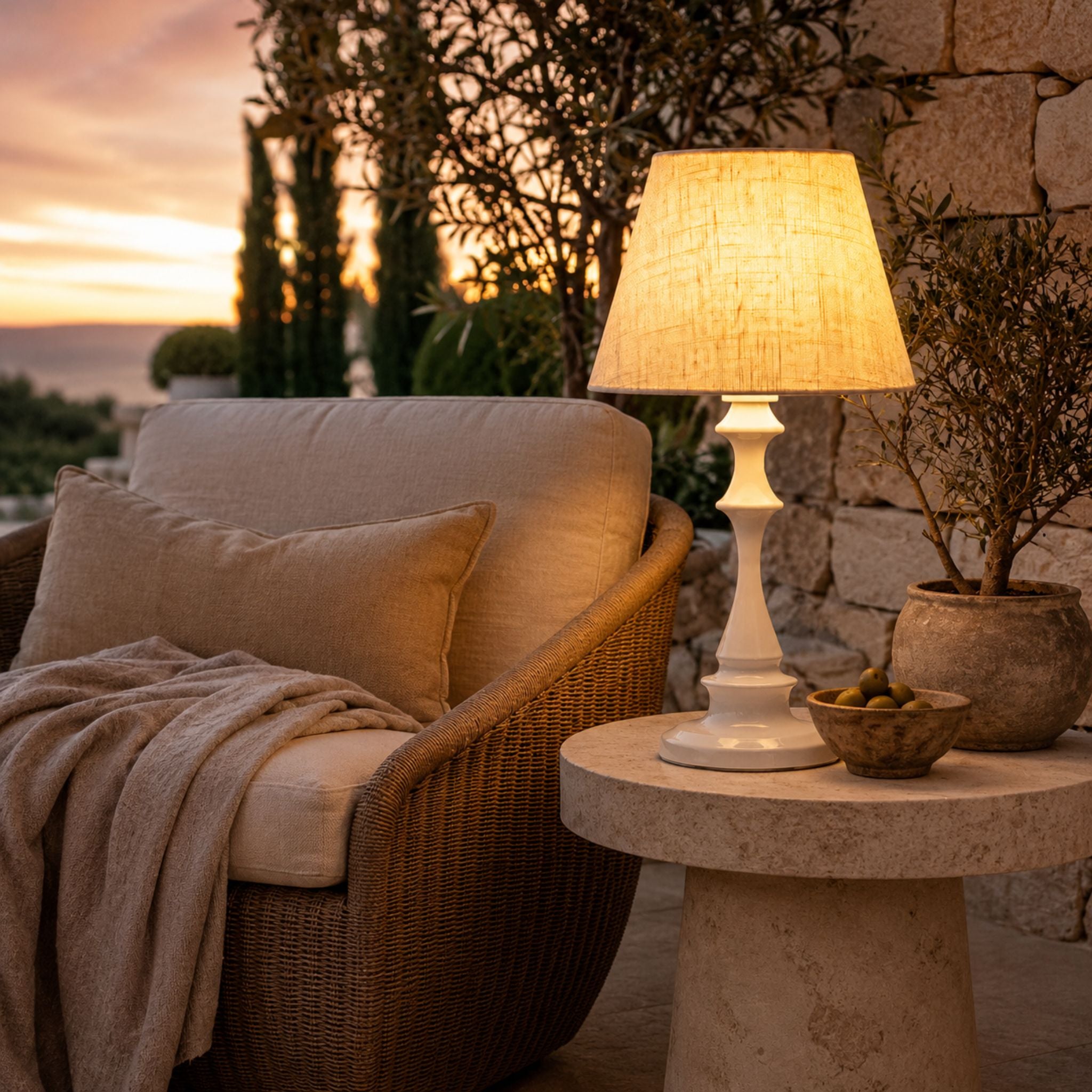 The Timeless Linen Table Lamp