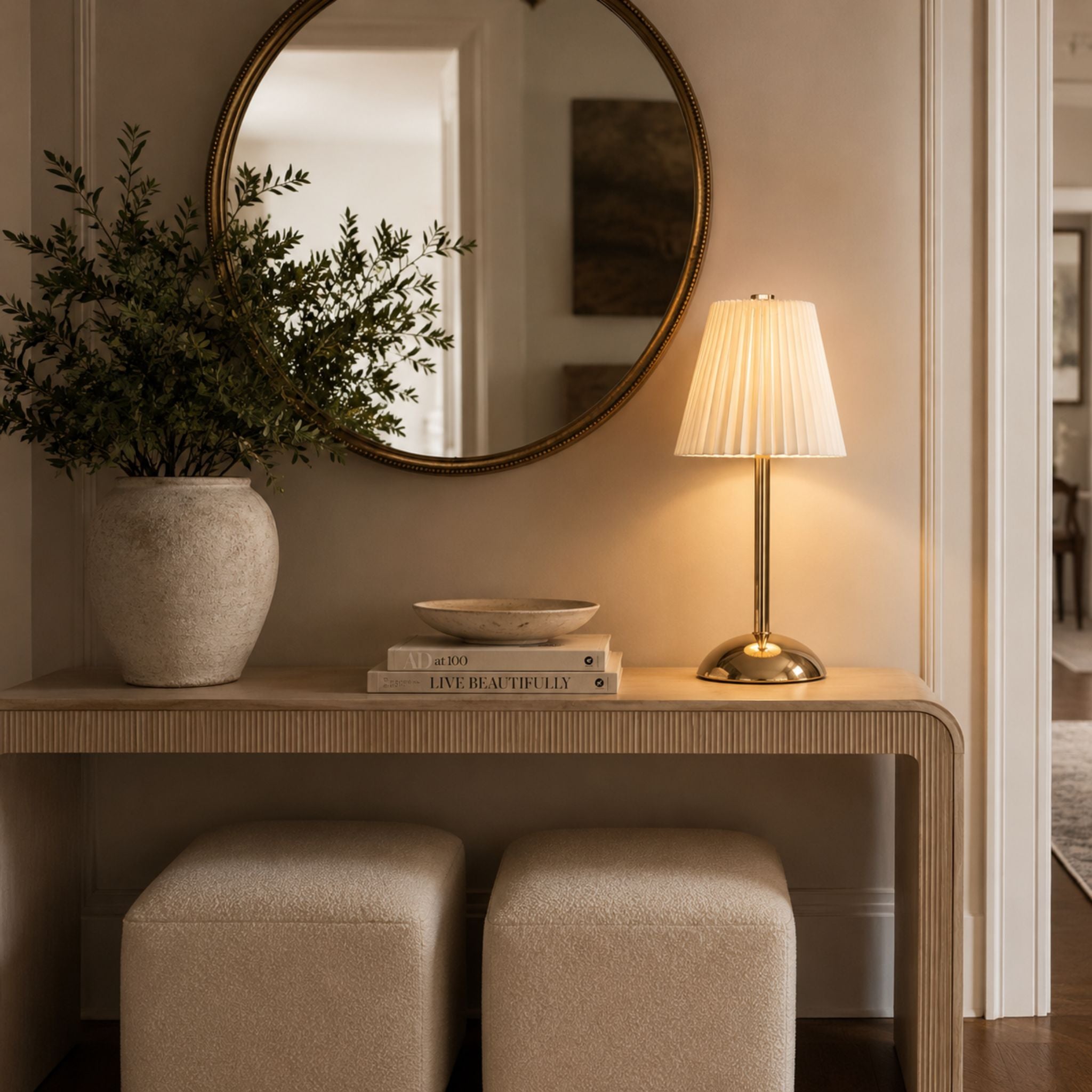 The Refined Glow Table Lamp