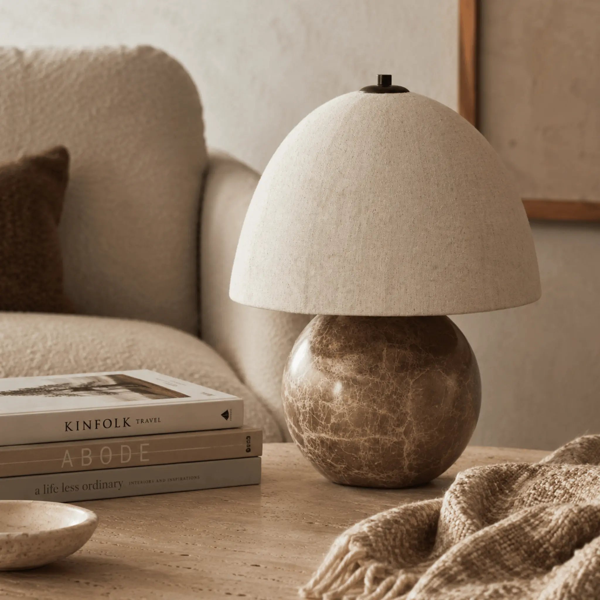 The Quiet Glow Table Lamp