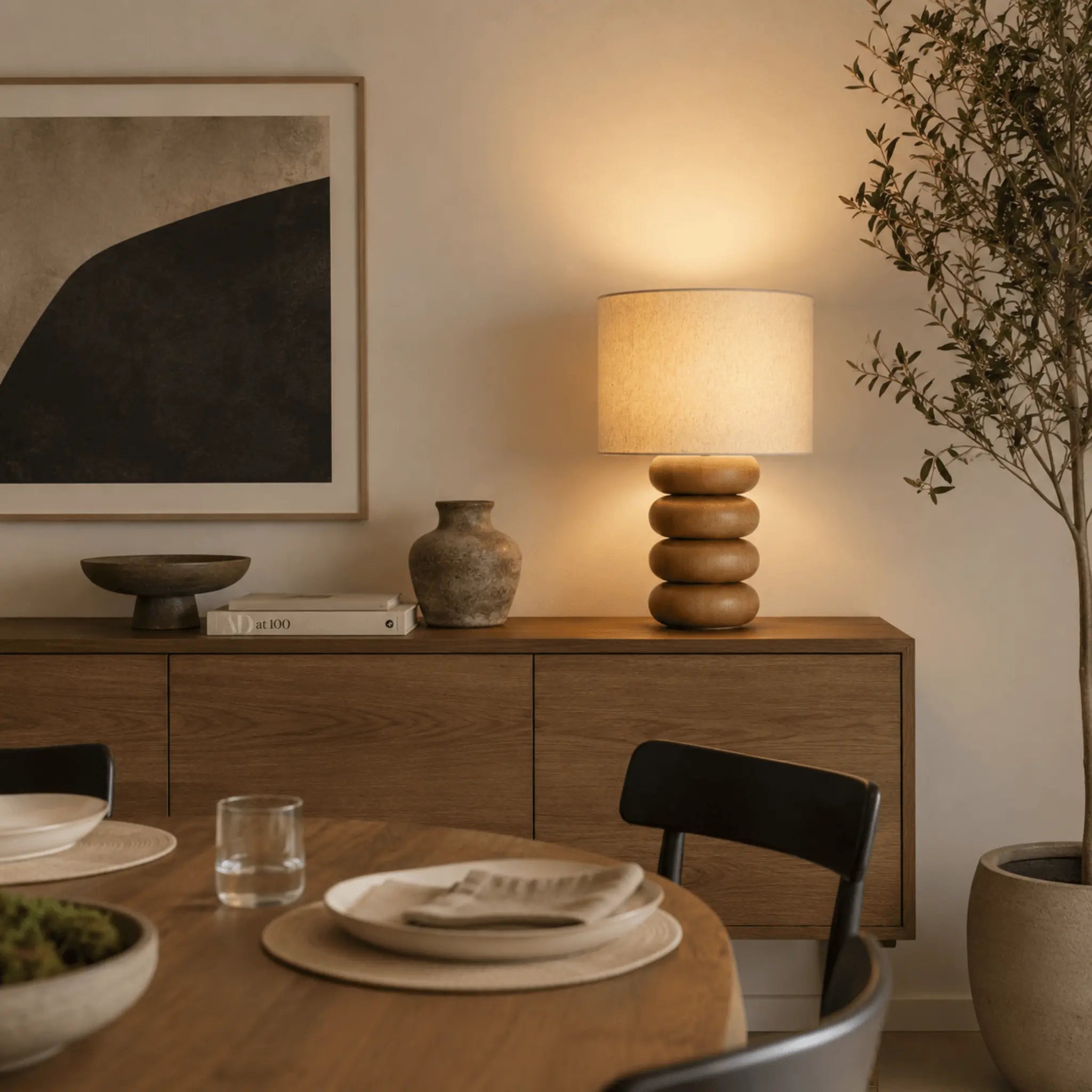 The Quiet Glow Table Lamp