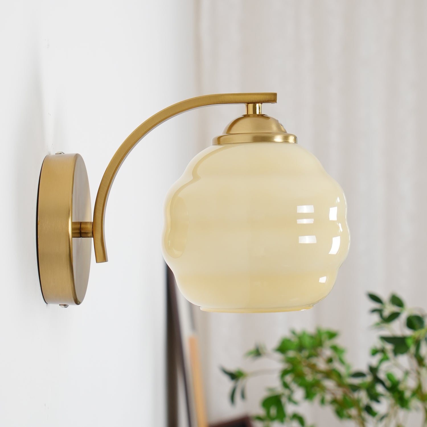 The Vintage Glow Wall Lamp