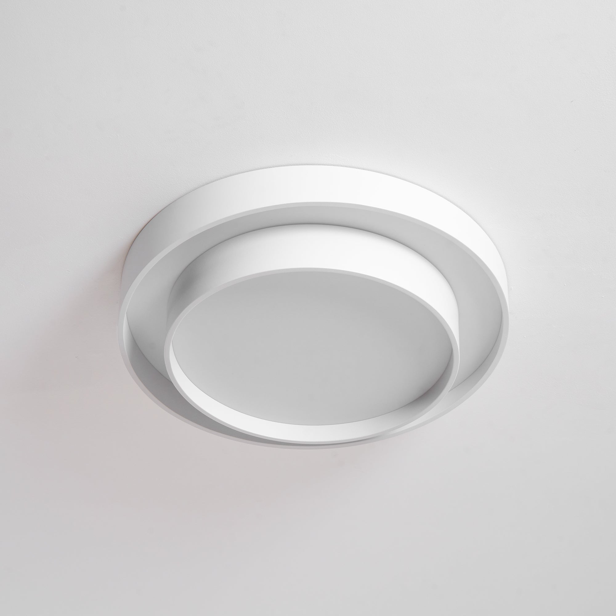 The Quiet Glow Ceiling Lamp